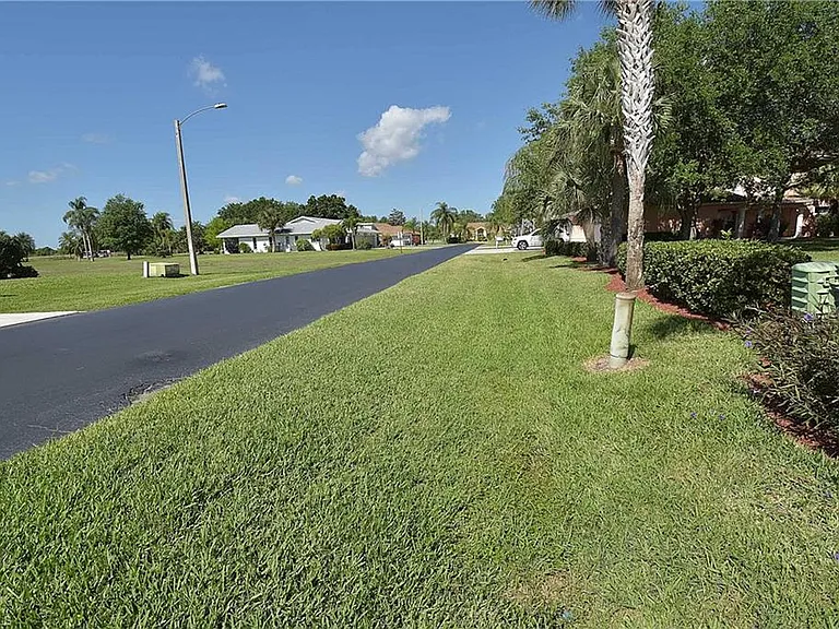 19949 Lake Vista Cir #16C — Photo 20