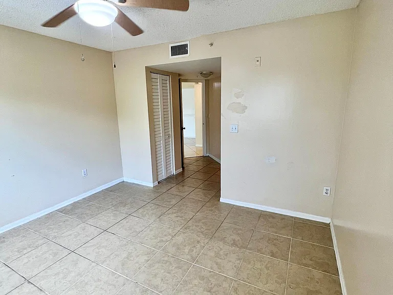 400 Crestwood Ct N #407 — Photo 13