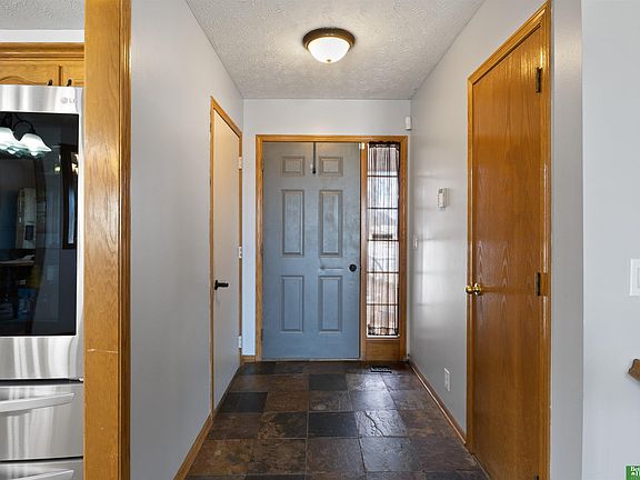 4th image of 2402 Aberdeen Dr