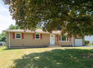 807 Weiland Rd, Rochester, NY 14626