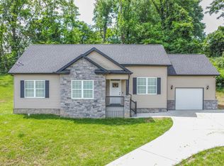 524 Westbury Dr, Clinton, TN 37716