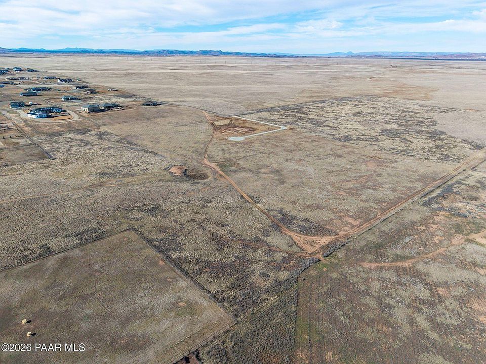 1st image of 4 E Territorial Rd