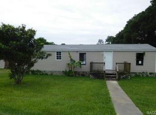 7151 Maple Dr, Weeki Wachee, FL 34607