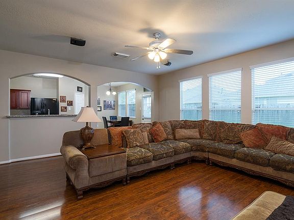 3rd image of 16910 Shoal Park Dr