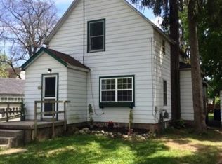 915 Masonic St, Belding, MI 48809