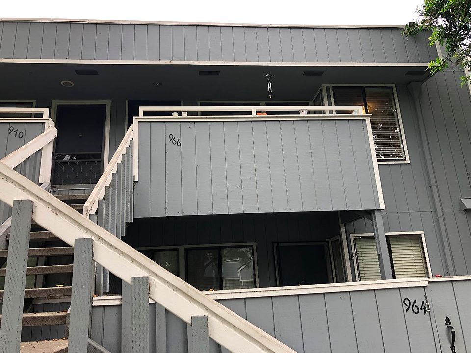 1st image of 966 La Barbera Dr