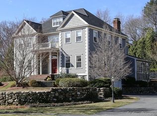 28 Old Planters Rd, Beverly, MA 01915