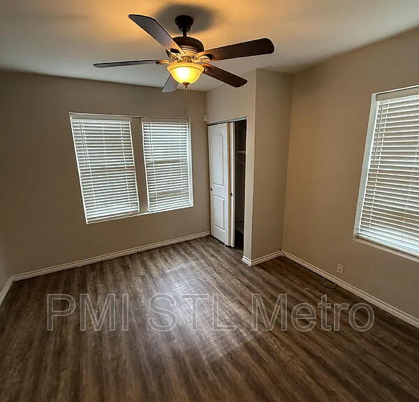 5572 Clemens Ave #1W — Photo 6