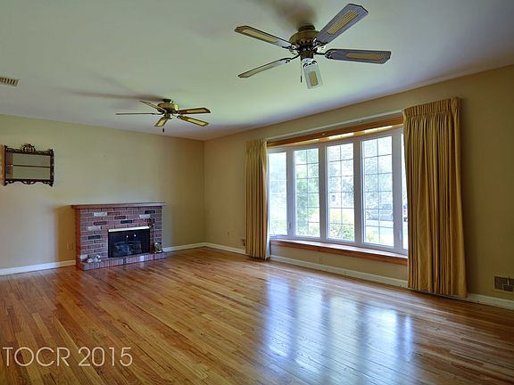 5th image of 41 Maria Dr
