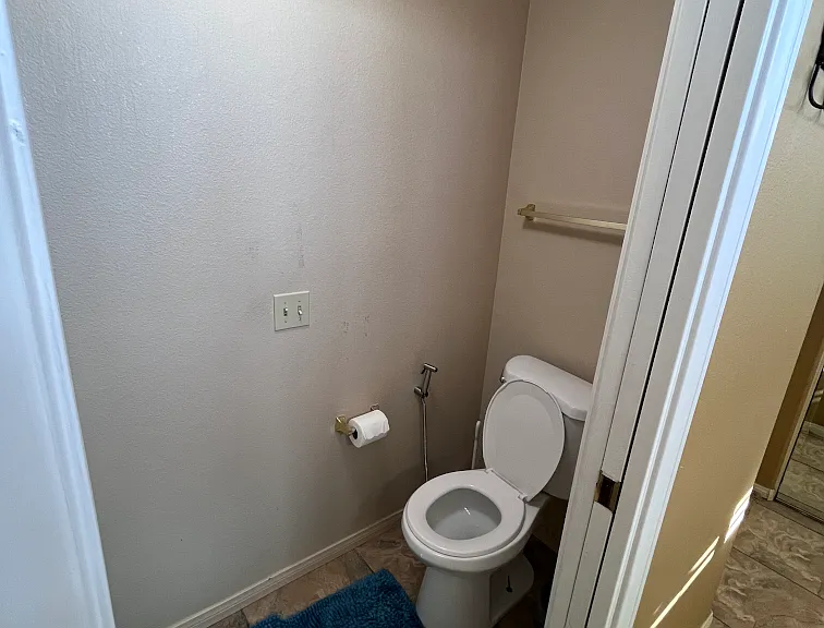 18105 Chretien Ct — Photo 24