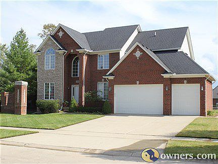 Great curb appeal at Stonebriar Estates