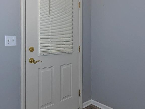 3rd image of 130 W Chatham Ln