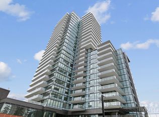 1588 Johnston Rd #1302, White Rock, BC V4B 3Z7