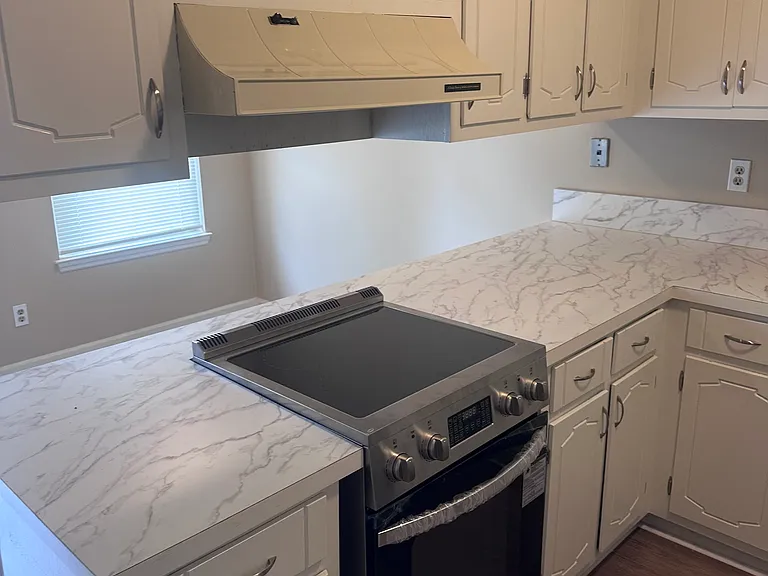 5012 Longview Dr — Photo 3