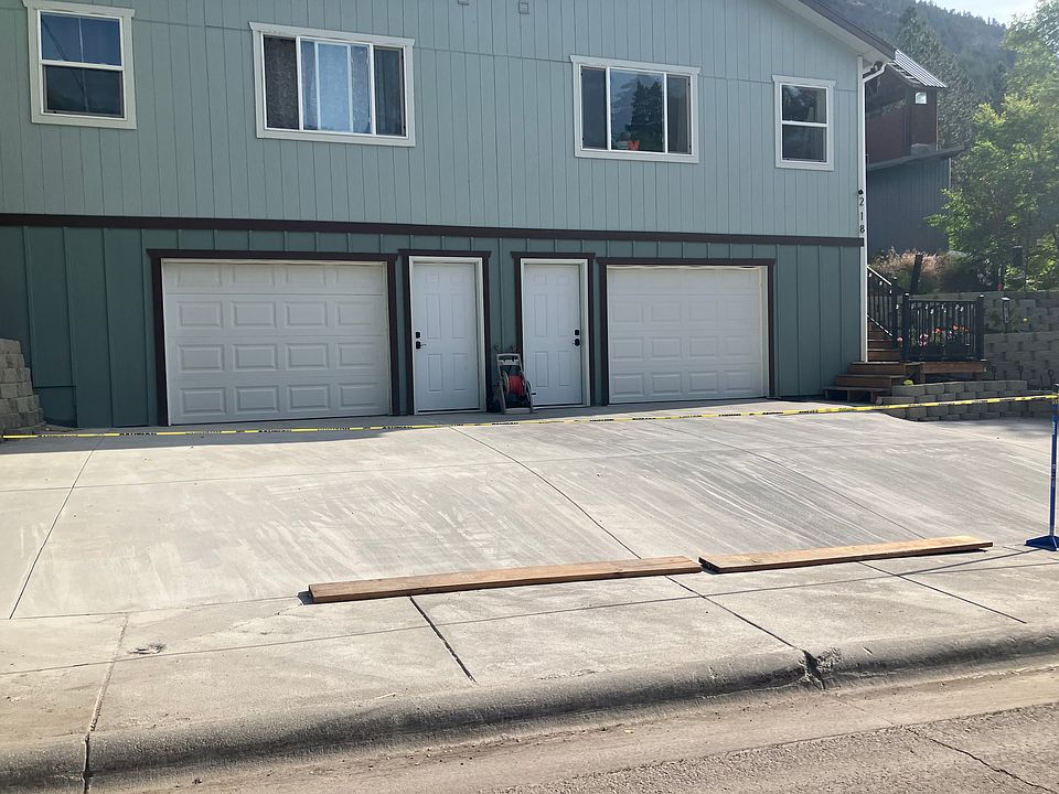 Rental Unit is on the left.