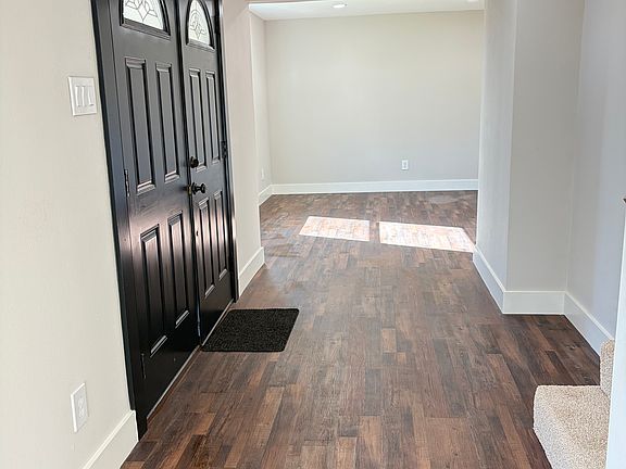 2nd image of 300 Woodhollow Ct