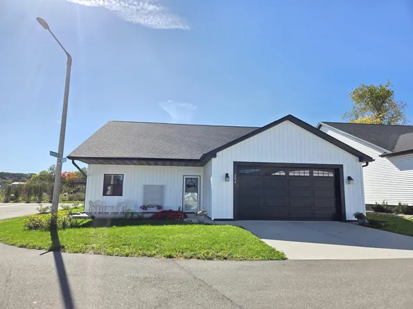 201 Boann Ter, Belleville, WI 53508