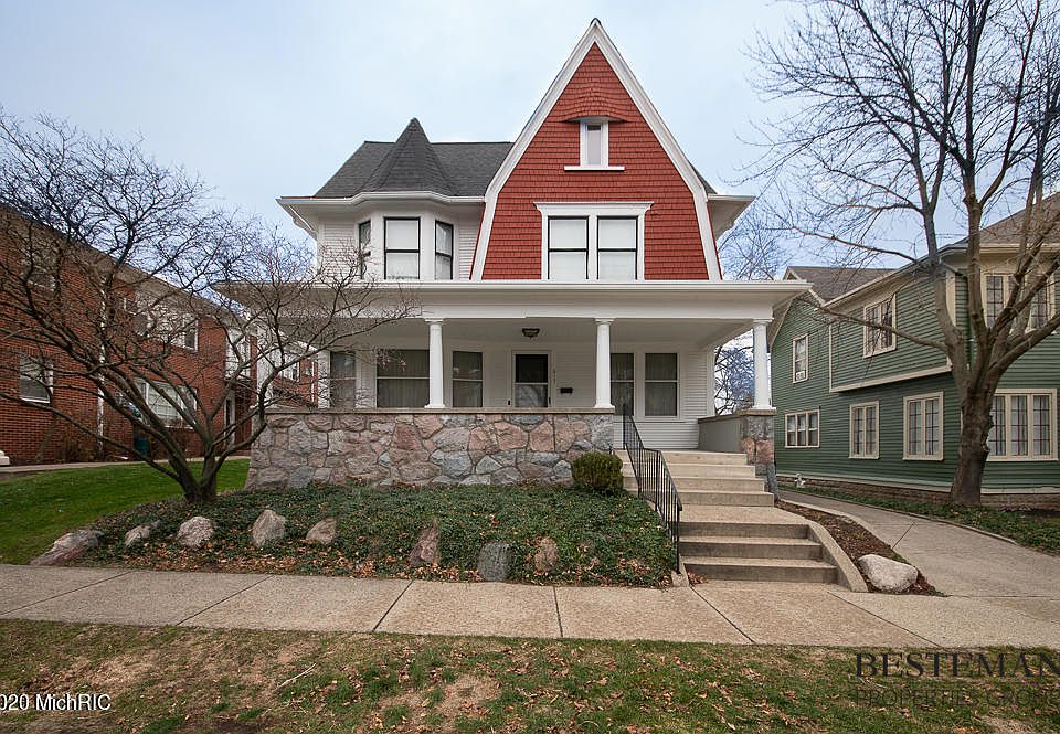 1st image of 617 Kellogg St SE