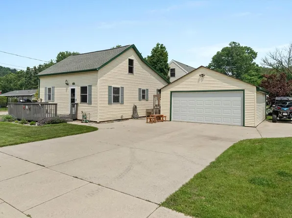 513 North 41st STREET, Manitowoc, WI 54220