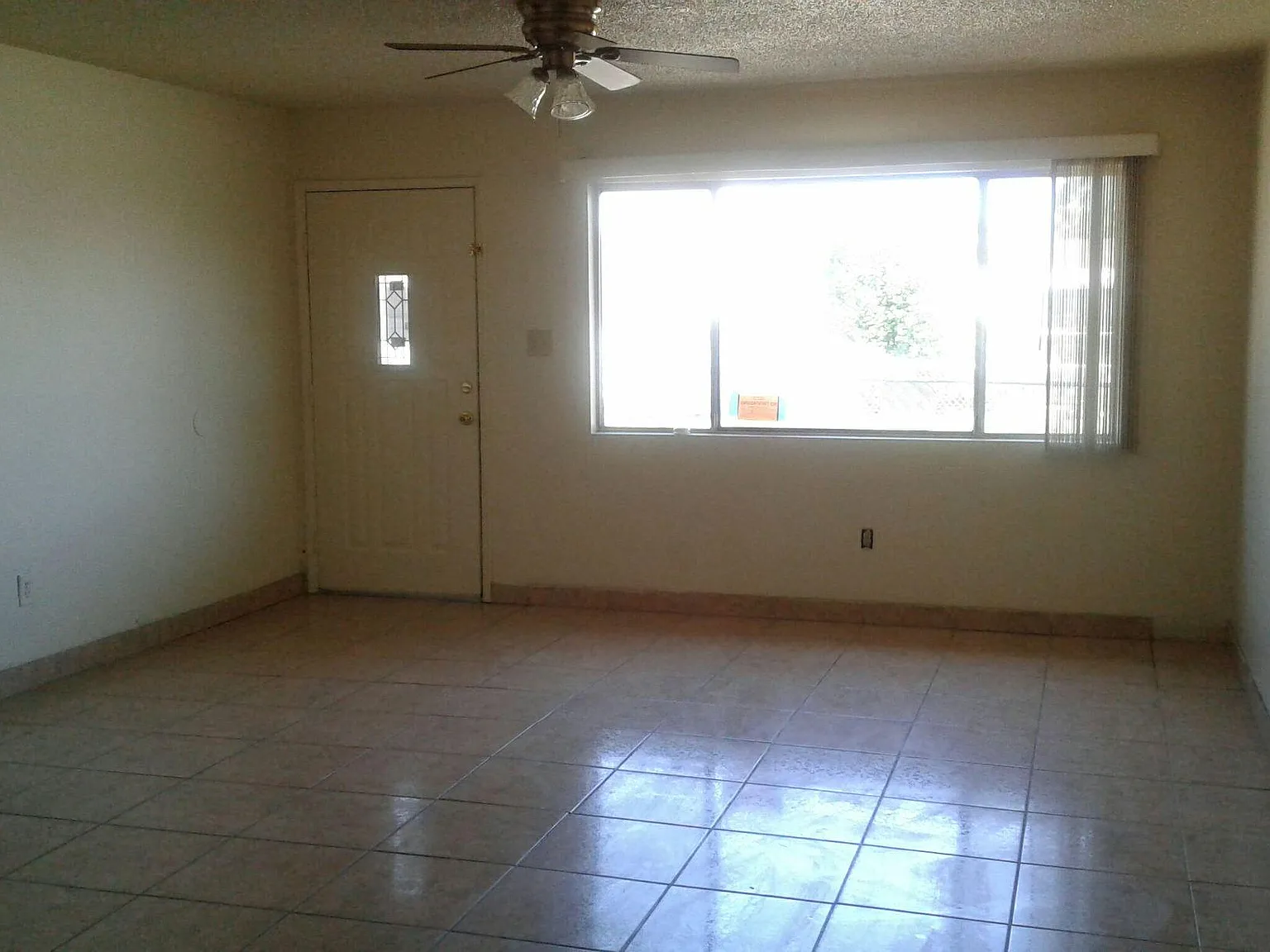 3 bed, 1100 sqft, $1,350 — Photo 3