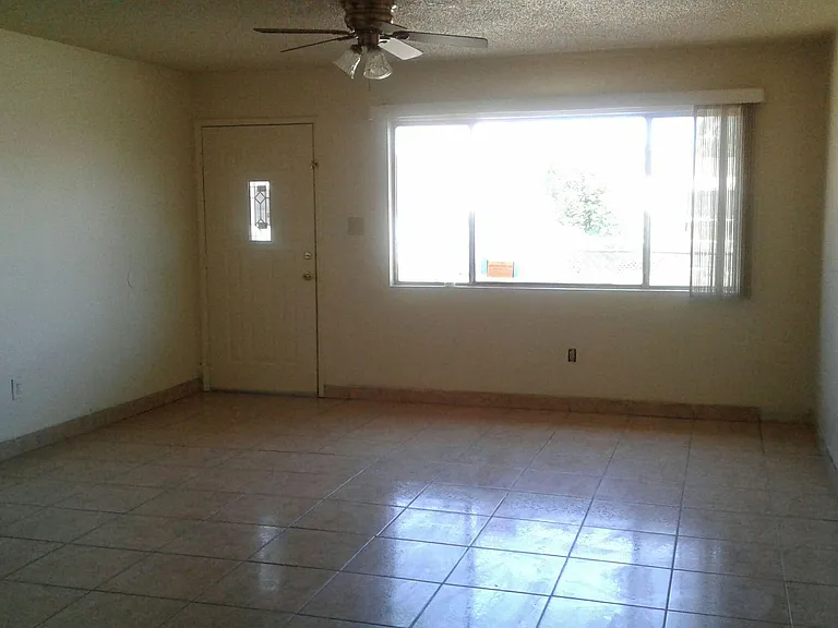 1012 Wilson Ave #A — Photo 3