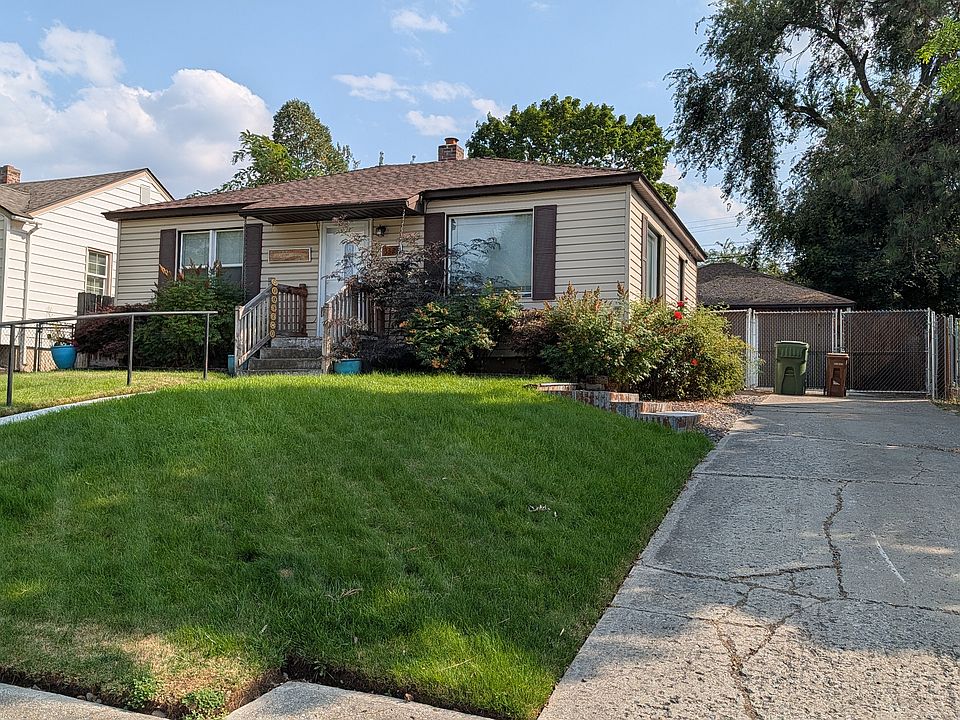 1st image of 3320 E 19th Ave