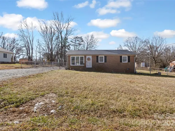 604 E Louisiana Ave, Bessemer City, NC 28016