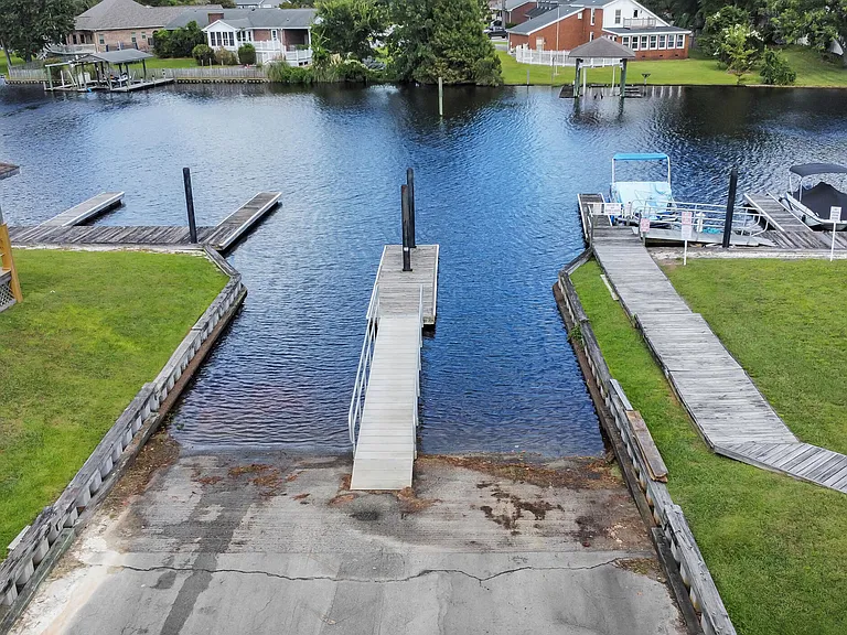 125 Pirates Rd #5 — Photo 33