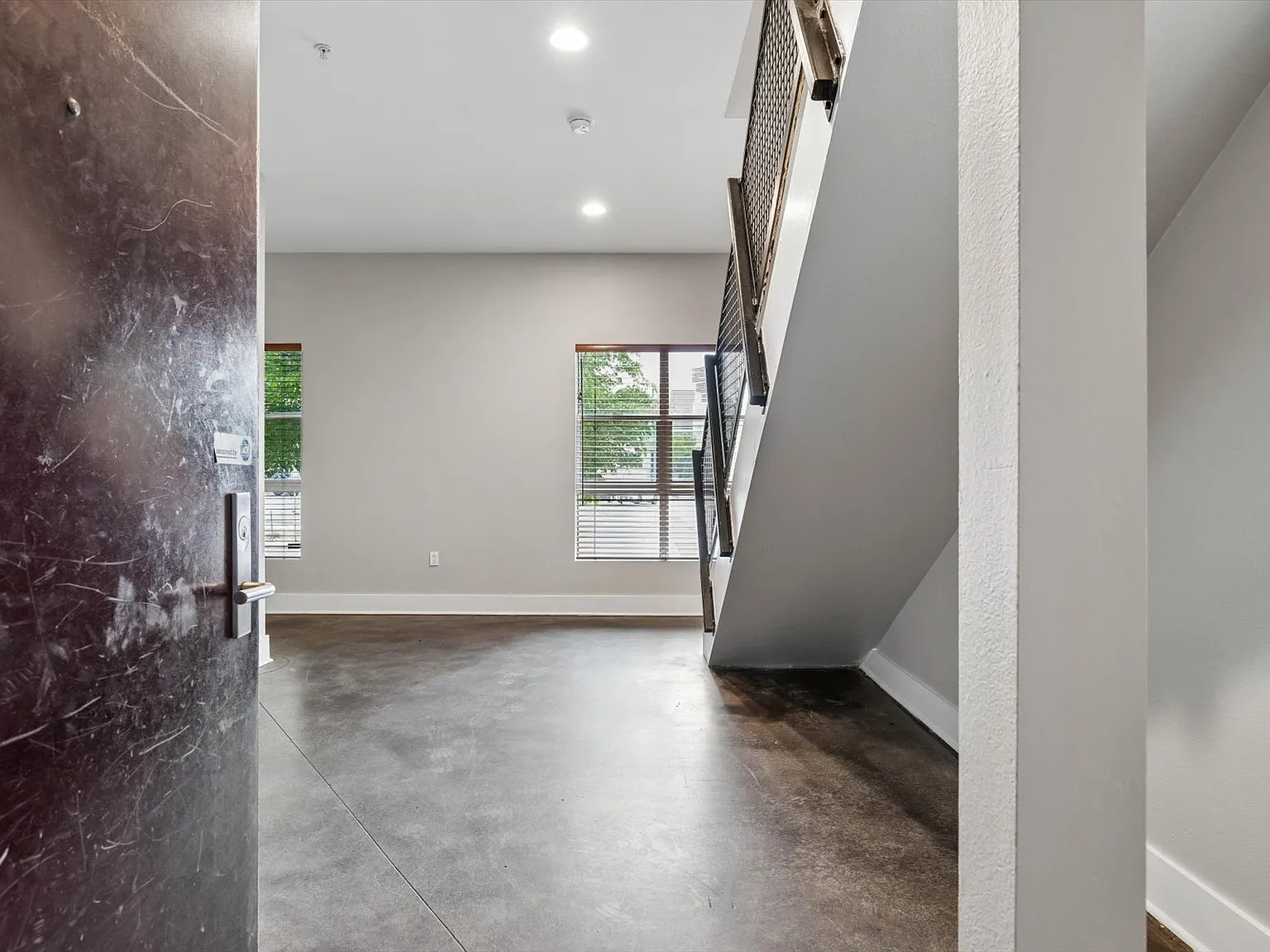 2400 Champa St — Photo 2