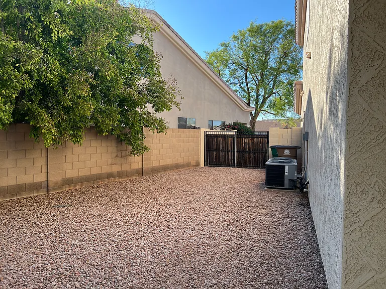 14533 W Verde Ln — Photo 32
