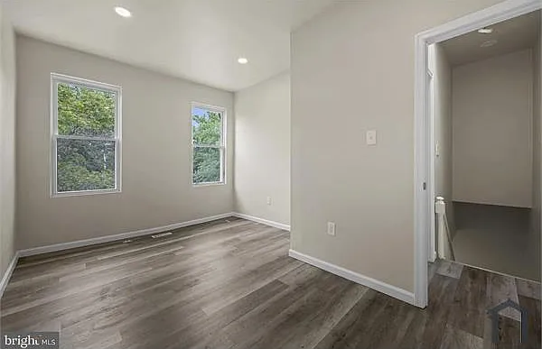 3000 Windsor Ave — Photo 5