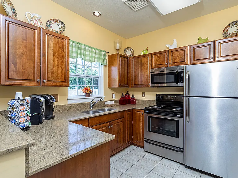 WoodsEdge Apartments — Photo 10
