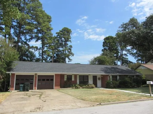 111 Elmwood St, Huntsville, TX 77320