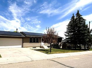1126 7th West Ave, Kemmerer, WY 83101