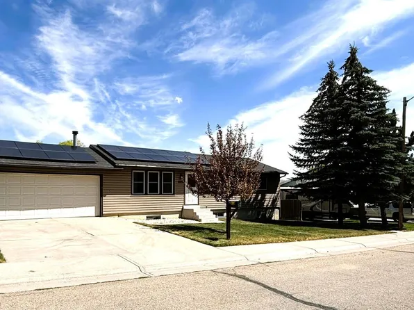 1126 7th West Ave, Kemmerer, WY 83101
