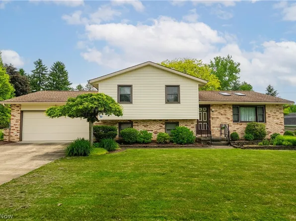 450 Layden Ave, Canal Fulton, OH 44614