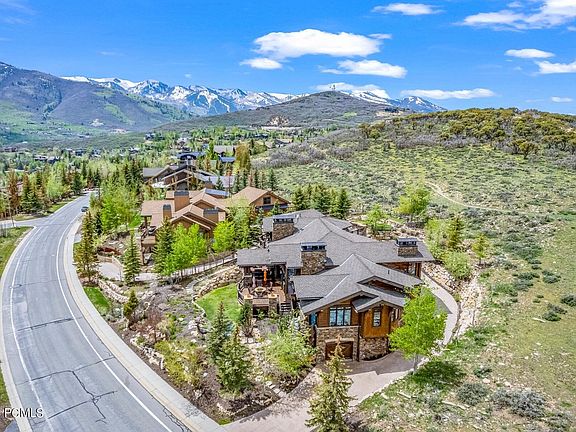 3rd image of 3349 Meadows Dr