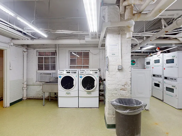 301 E 38th St #7F — Photo 15