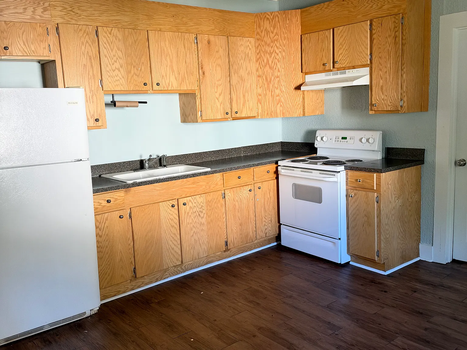 2 bed, 1230 sqft, $1,100 — Photo 3