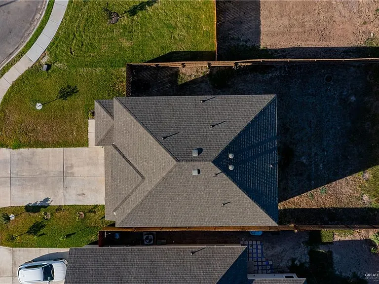 2307 N 26th Dr — Photo 21