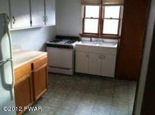 1 Dervend Cir, Matamoras, PA 18336