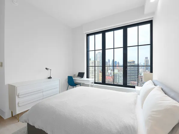 959 1st Avenue image 8 of 17