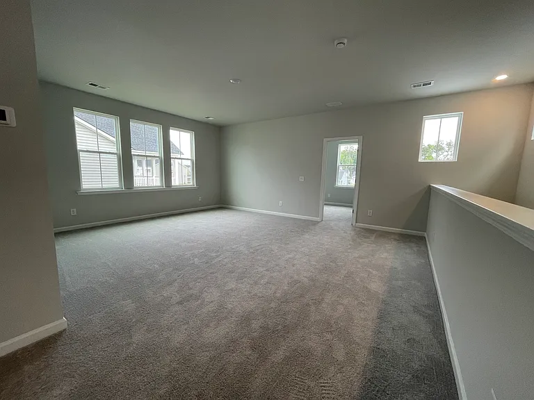 1931 Longhorn Ln — Photo 9