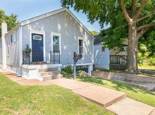 393 Goetz Ave, Saint Louis, MO 63125