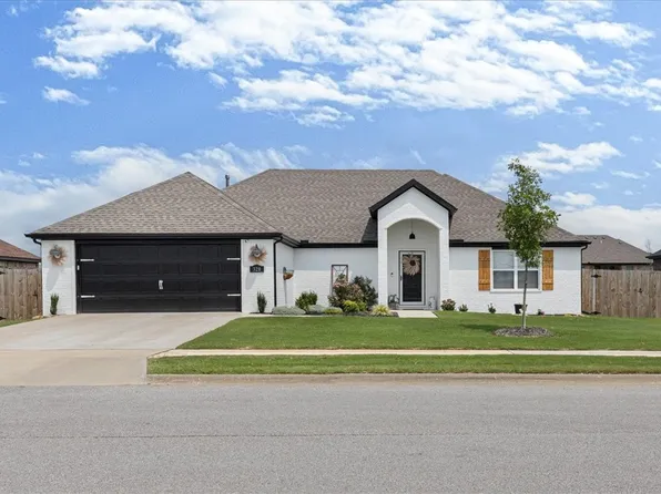 320 N Tacoma St, Farmington, AR 72730