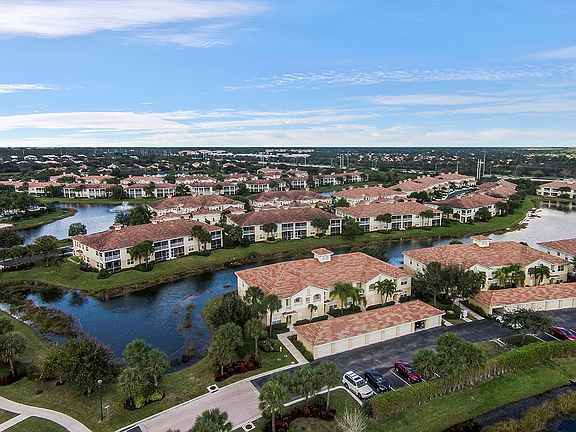 2nd image of 3009 Driftwood Way Unit 2806