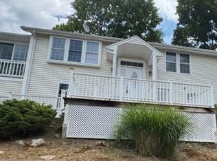 15 Suwanee Rd, Weymouth, MA 02189