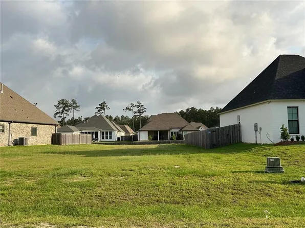 417 Blue Heron Ln, Madisonville, LA 70447