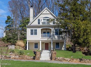 46 Mountainside Ave, Atlantic Highlands, NJ 07716