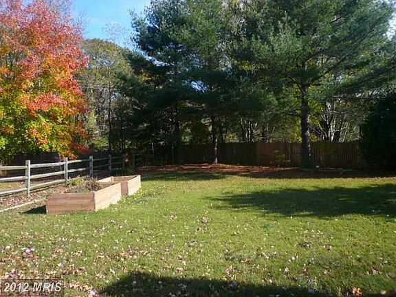 2nd image of 429 Stanford Ct